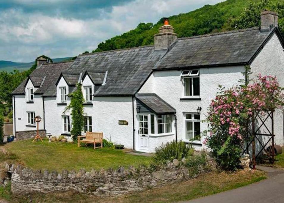 Scenic Welsh Cottage In The Brecon Beacons Crickhowell Buitenkant foto