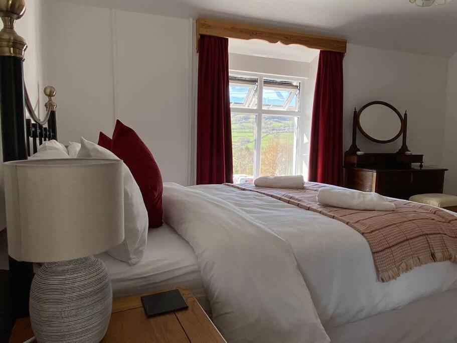 Scenic Welsh Cottage In The Brecon Beacons Crickhowell Buitenkant foto